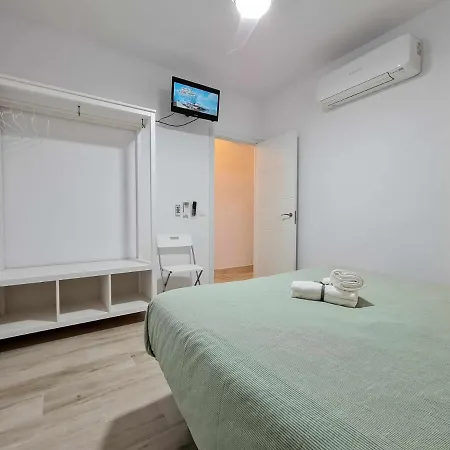 Puerto Benidorm Center 베니돔